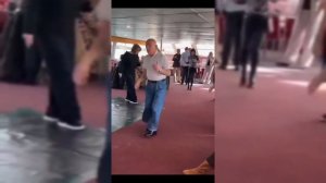 Пенсионеры стали звёздами танцпола