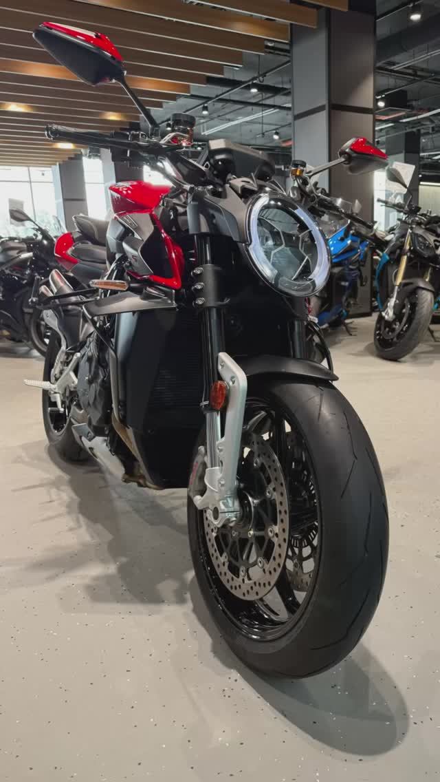 MV Agusta Brutale 1000 RR (2022) VIN: ZCGMT3BA5NV000026 смотреть онлайн