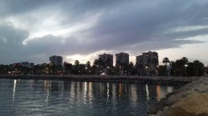 Турция, Мерсин, район Mezitli: ночной город и Средиземное море!