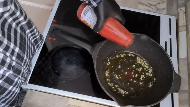 спагетти помодоро, любимая паста короля италии быстро вкусно не дорогой в приготовление пробуйте смотреть онлайн