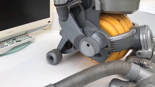 DYSON DC15 SPINE REPLACEMENT смотреть онлайн