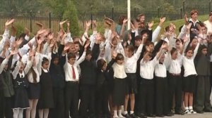 Я целую мама руки твои