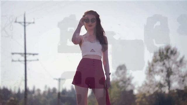 MULTIFEMALE - ЧИКА НА BENZ'E смотреть онлайн