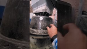 Вихревая мельница для распушения макулатурного сырья для линии производства утеплителя эковата