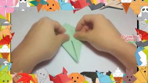 Оригами. Делаем попугая из бумаги. Origami. Making parrot paper.