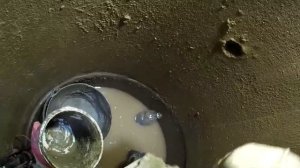 с плывуном надо бороться в процессе копки колодца