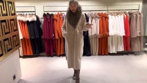 Зимнее пальто из астрагана в отделке из меха чернобурки???ОПИСАНИЕ⬇️⬇️⬇️??