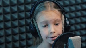 Девочка поет очень красиво - Студия Звукозаписи Vip Records