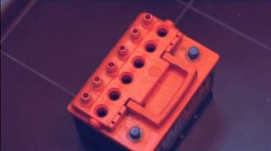 Как правильно зарядить автомобильный АКБ 12 v пример I