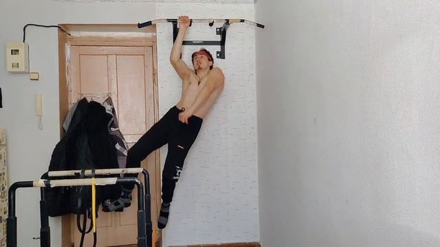 учимся отжиманиям в горизонтальном упоре (аналог фул планша)