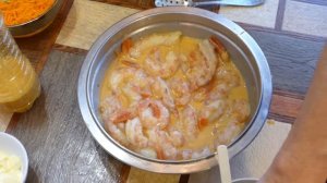 Лангустины жаренные с картошкой в казане