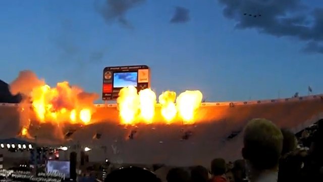 Истребители взорвали стадион
