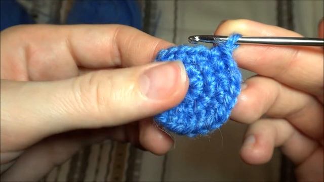 Вязаный помпон для шапочки от Тани Исаевой смотреть онлайн