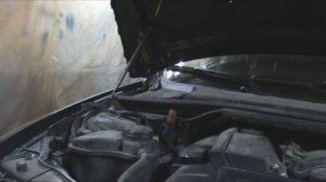 Гаражные будни. Как поменять стойку на Bmw E90. Часть 1.