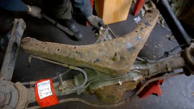 Jeep Grand Cherokee 4,7 V8 НОВЫЙ МОСТ смотреть онлайн