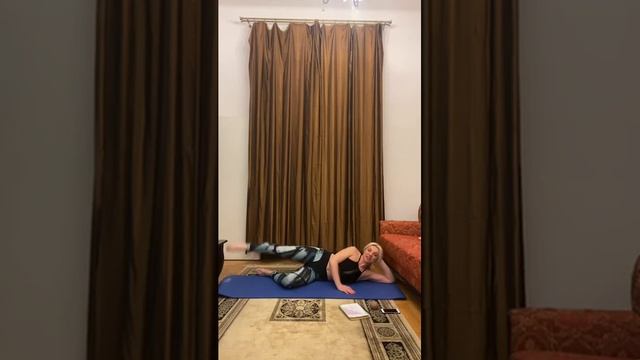 Кульшові суглоби, зовнішня частина стегна та сідниці смотреть онлайн