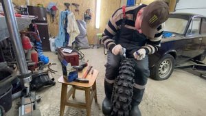 шипуем mitas шипами sitek на regulmoto holeshot