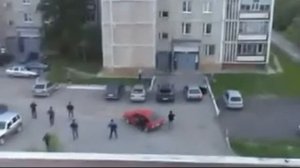 толпа чеченцев  боится 3 русских 240