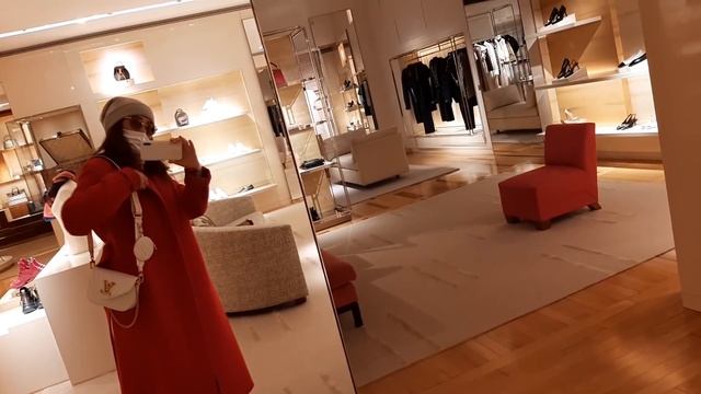 италия Венеция louis Vuitton коллекция пальто красное