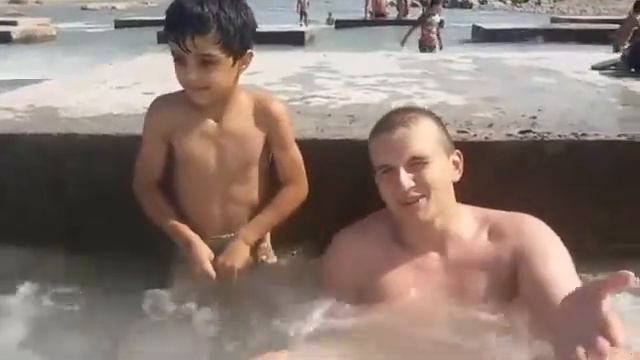 Душанбе 61 микрорайон.Таджикские джакузи. смотреть онлайн