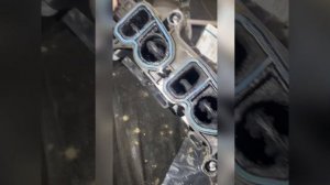 Бмв G20 замена ролика натяжитнля и чистка впуска