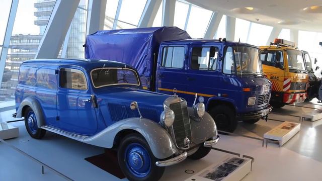 Mercedes-Benz Museum in Stuttgart смотреть онлайн