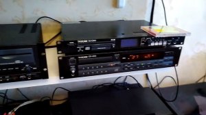 Tascam SS-CDR 200 записывает CD