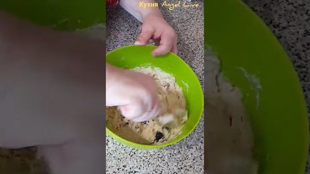 Цельнозерновой кекс на кефире с сухофруктами и орехами! смотреть онлайн