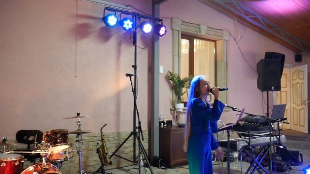 Наталя Костів з піснею Школа на Випускному балу 20 06 2021 смотреть онлайн