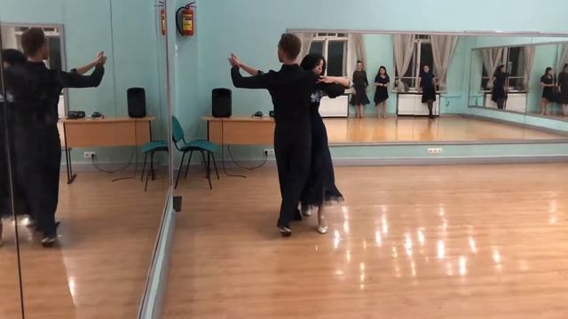 Педагог-хореограф Руслан Хаиров | Изучаем медленный фокстрот – смотреть ...