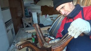 Укрепляем ножку журнального столика. Быстро просто и надёжно. часть 6