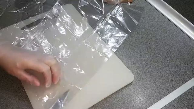 Не выбрасываю куриную кожу - вот как её использую. Вкусная и простая закуска. (субтитры) смотреть онлайн