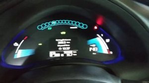 Описание приборной панели Nissan Leaf для новичков