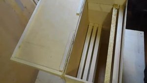Ловушка для пчёл и ящик для рамок
