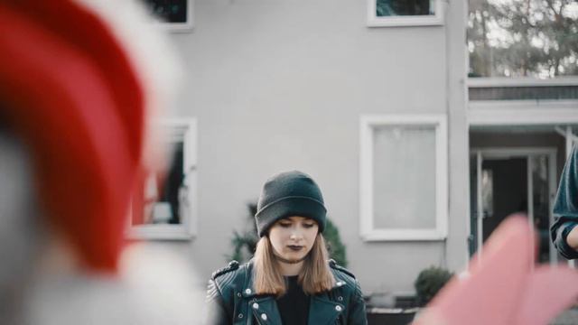 Некоторые вещи могли бы доходить и побыстрее - Raha24 смотреть онлайн