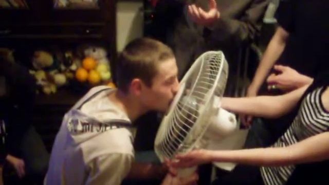 Засос с вентилятором.AVI смотреть онлайн