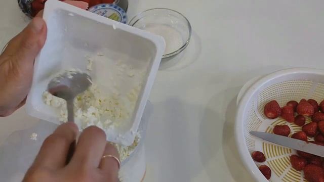 Очень Вкусно! Нежнейший ТВОРОЖНО - СМЕТАННЫЙ  ДЕСЕРТ С КЛУБНИКОЙ. Суфле.   STRAWBERRY DESSERT
