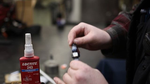 Testing Loctite Threadlockers 243 VS 271 VS 290 смотреть онлайн