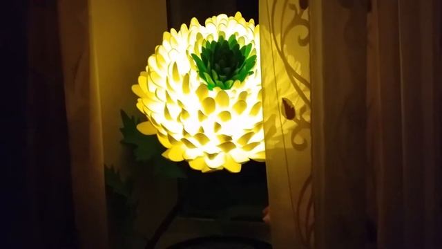 Хризантема светильник из изолона смотреть онлайн