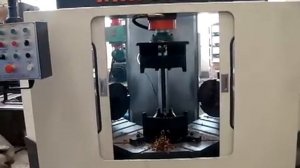 Видео работы станка для обработки торцов у отводов.mp4