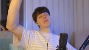 Винди пугается заставки Sega