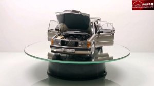 Mercedes 190 E 2.3 - 16 W201 1984 AutoArt with optional third stop light