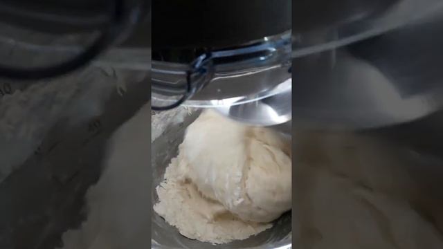 French baguette recipe. Mixed by Kenwood XL Chef Titanium 1700w смотреть онлайн