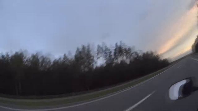 Покатушки YAMAHA r1 vs HONDA 600RR. KOZLIM.BY смотреть онлайн