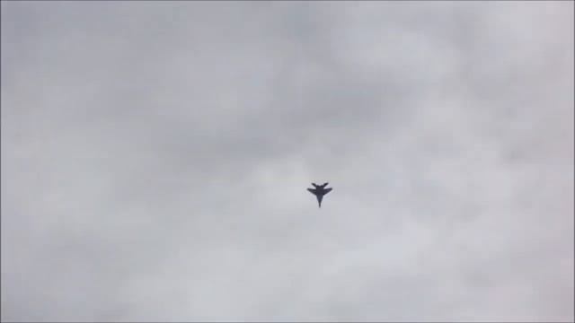 Она тебя больше не любит смотреть онлайн