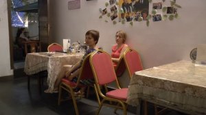 Санья. Недорогое кафе в Дадунхай 12 Стульев, как найти, меню, еда и цены. Хайнань. Китай