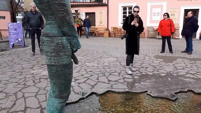 Писающие мальчики в Праге смотреть онлайн