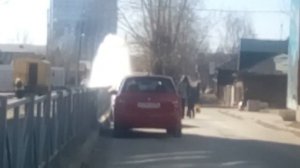 В Екатеринбурге на ВИЗе сорвало гидрант