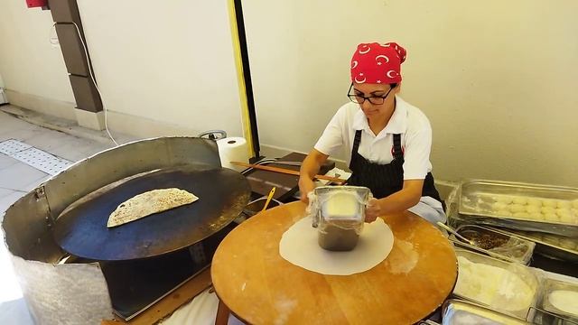 Как правильно готовить гезлеме (турецкая лепешка)