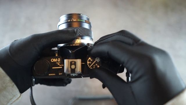 Olympus OM2 SLR Film Camera Review | ASMR смотреть онлайн